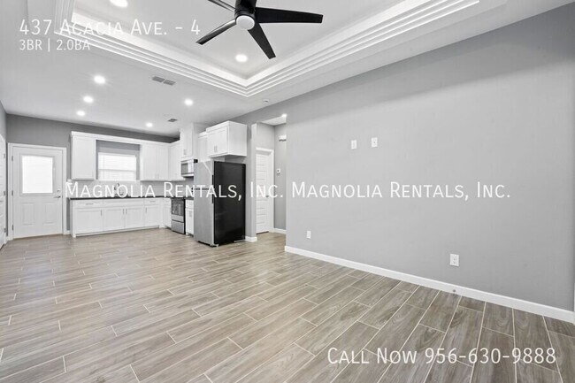 Foto del edificio - 437 E Acacia Ave