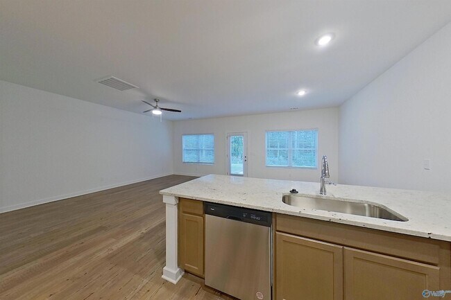 Foto del edificio - 6134 Taramore Ln NW