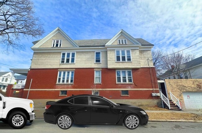 Building Photo - 296 Quail St