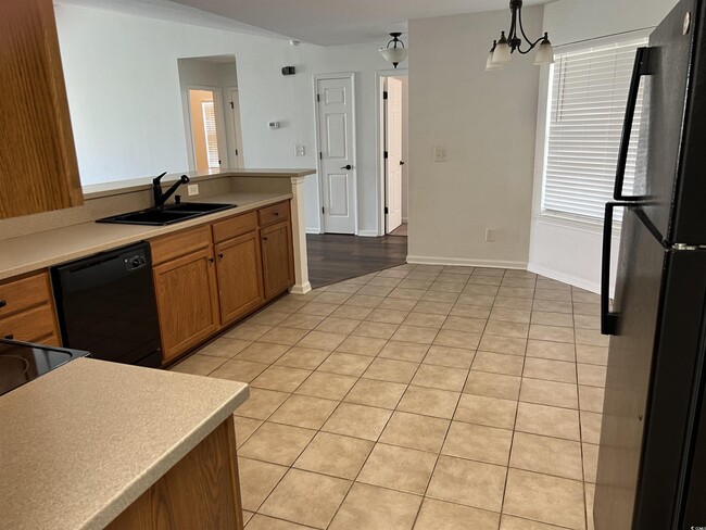 Foto del edificio - 1242 Eagle Creek Dr
