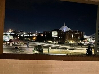 Night view - 8 Whittier Pl