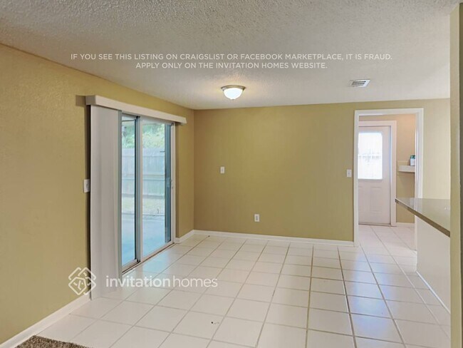 Foto del edificio - 2808 Cedaridge Dr