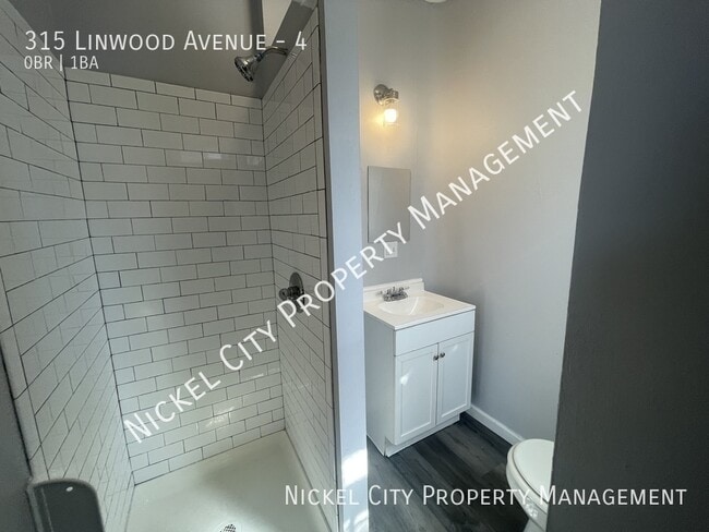 Building Photo - 315 Linwood Ave