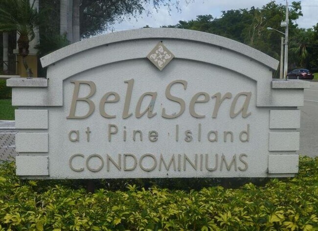 Building Photo - Excellent unit in BelaSera Condo