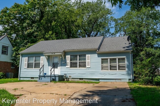 Building Photo - 2 br, 1 bath House - 1810 N Main St