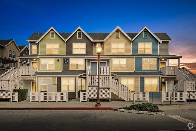 Building Photo - Chestnut Street