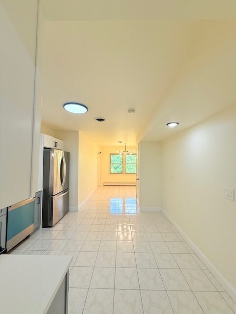 Building Photo - 833 Heritage Dr