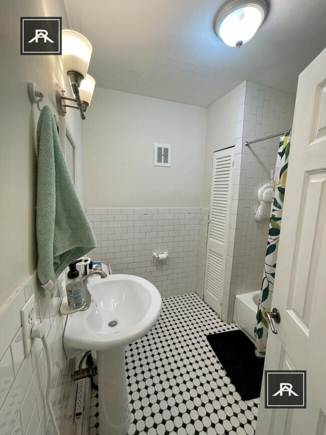 Foto del edificio - 1 bedroom in Brookline MA 02445