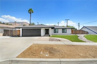 Building Photo - 2551 La Praix St