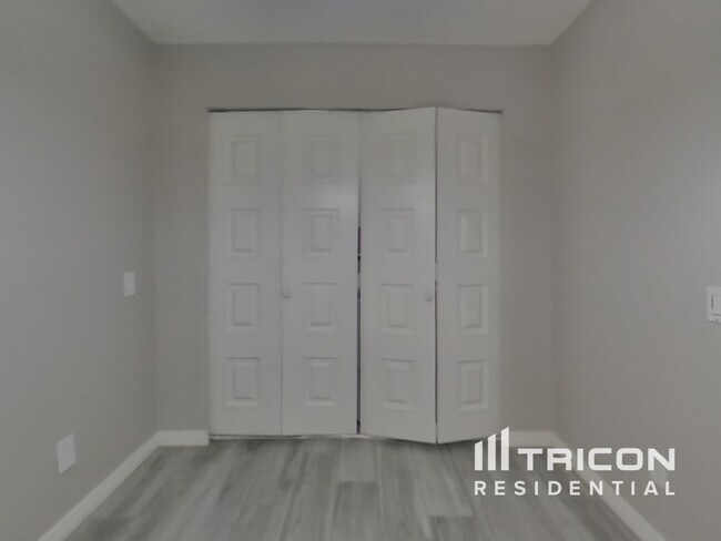 Foto del edificio - 6958 W Mountain View Rd