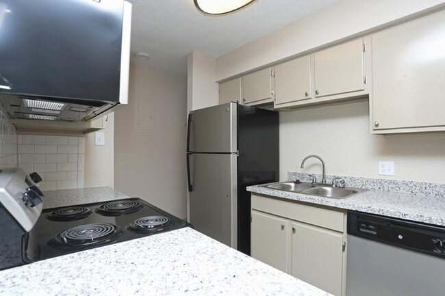 Building Photo - 510 Billie Bess Ln