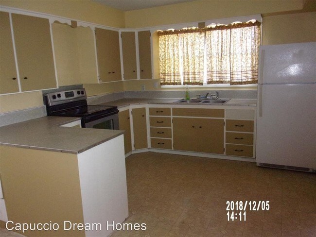 Building Photo - 3 br, 1.5 bath House - 103 NE  Drive