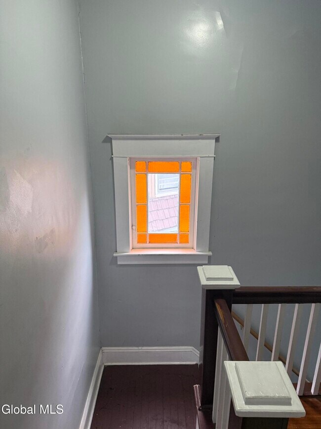 Foto del edificio - 822 Hampton Ave