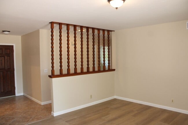 Building Photo - 5480 Paragon St