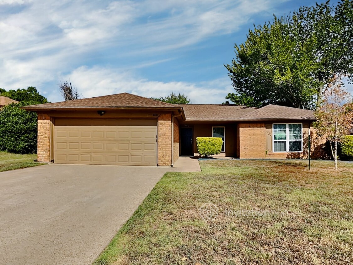 Primary Photo - 6403 Walnut Springs Dr