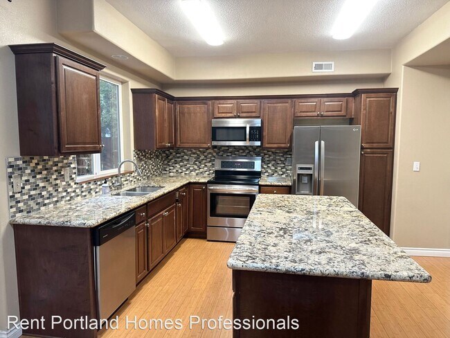 Foto del edificio - 3 br, 2.5 bath House - 20659 SW Gracie Street