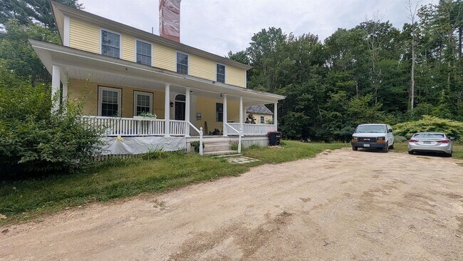 Foto del edificio - 215 Bay Rd