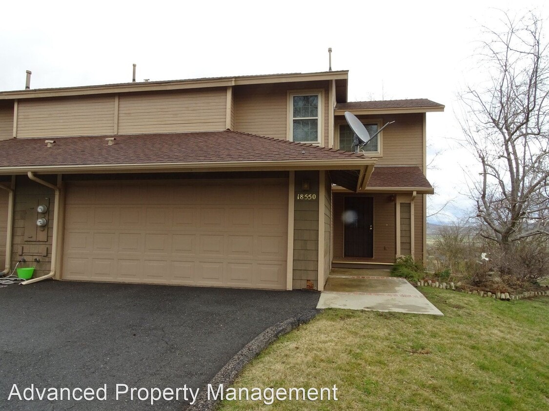 Primary Photo - 3 br, 4 bath House - 18550 Glenview Ct