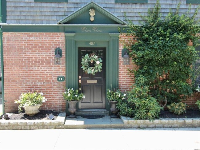 Foto del edificio - 487 Spring St