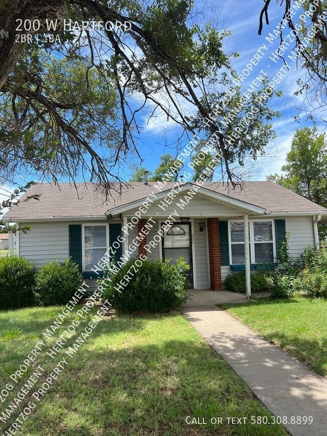 Foto del edificio - Adorable Bungalow! This won't last!