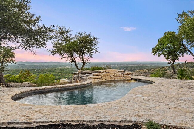 Building Photo - 1161 Las Colinas Dr