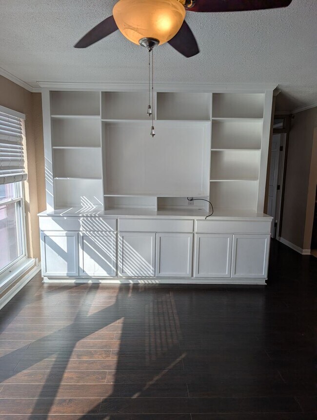 Foto del edificio - 1BR Condo w/ Pool & Covered Parking by The Galleria