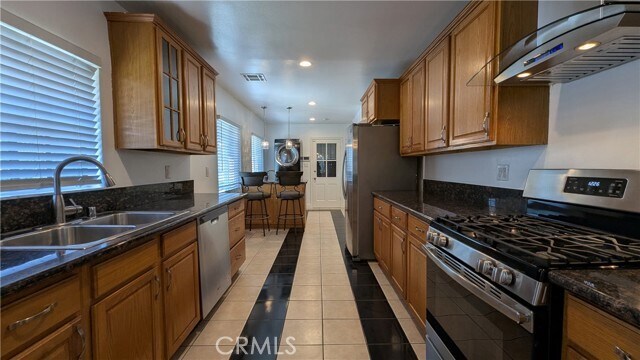 Building Photo - 401 La Breda Ave
