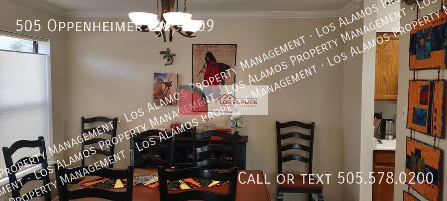 Primary Photo - 505 Oppenheimer Dr