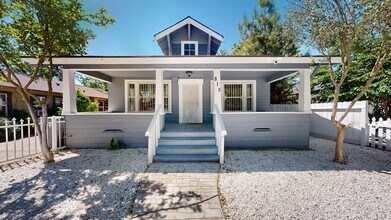 Building Photo - 815 N College Ave