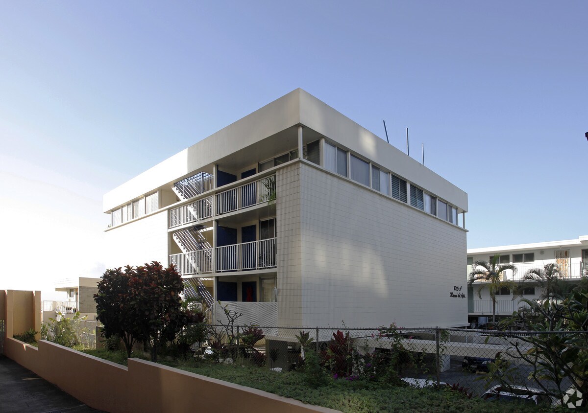Building Photo - 1025 Maunaihi Pl