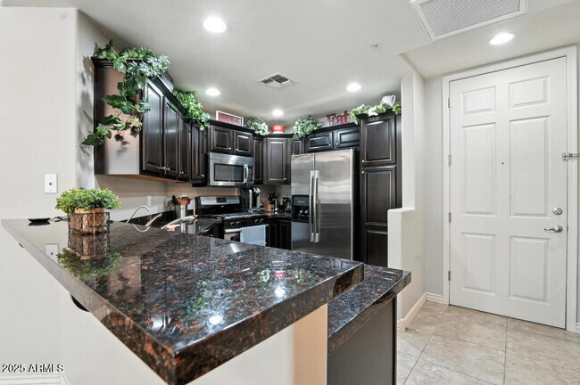 Foto del edificio - 5350 E Deer Valley Dr