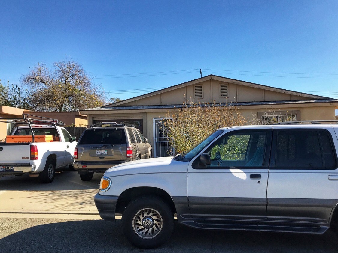 674 Illinois Ave, Beaumont, CA 92223 Townhome Rentals in Beaumont CA