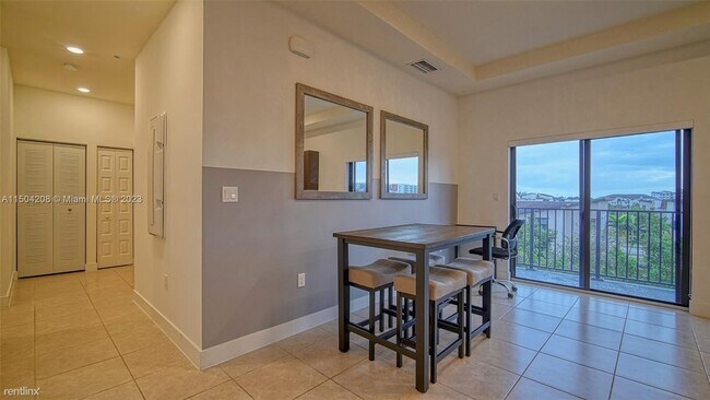 Foto del edificio - 3 br, 2 bath House - 10407 NW 82nd St Unit 35