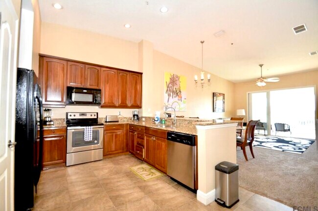 Building Photo - 75 Riverview Bend S