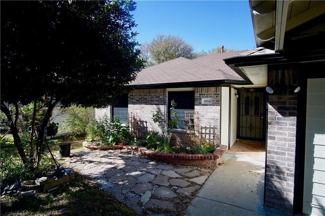 Building Photo - 4814 Walden Cir