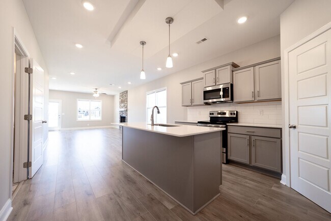 Foto del edificio - 240 Donegal Dr