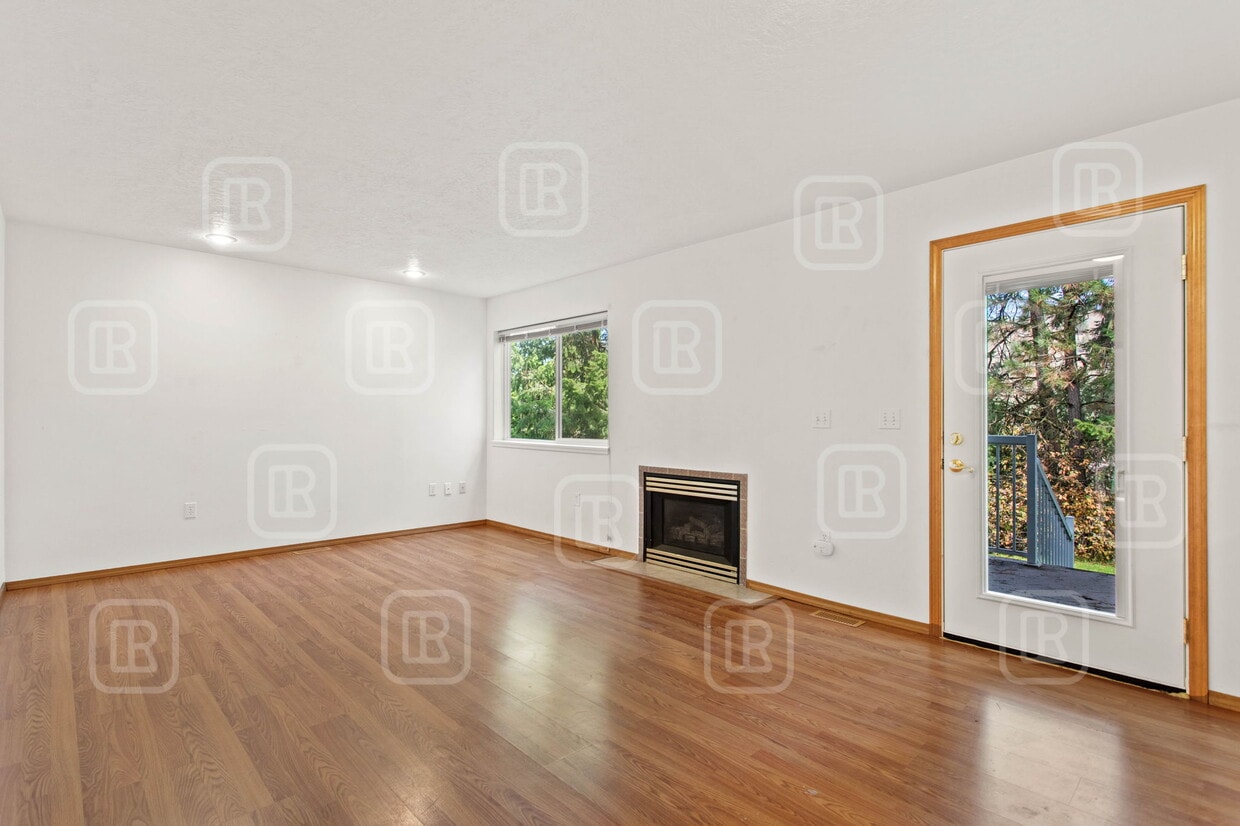 Primary Photo - 1327 W Qualchan Dr