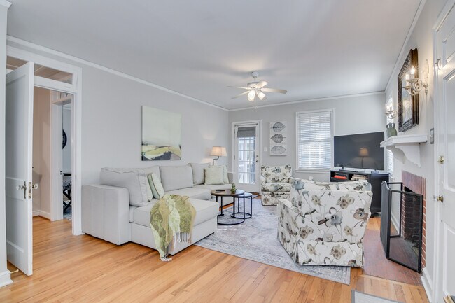 Foto del edificio - 2631 Oakland Ave