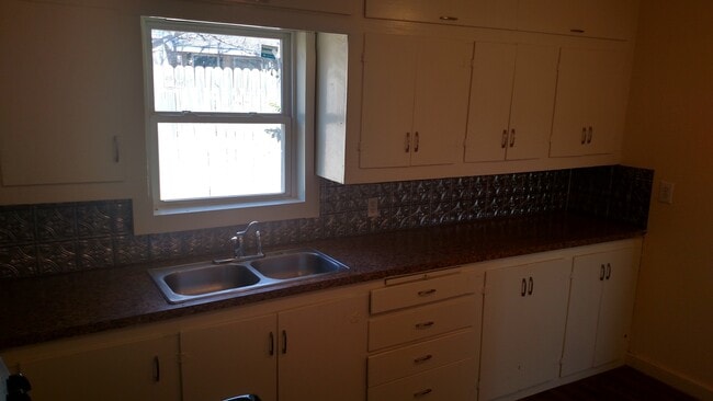 Foto del edificio - 737 Waco St