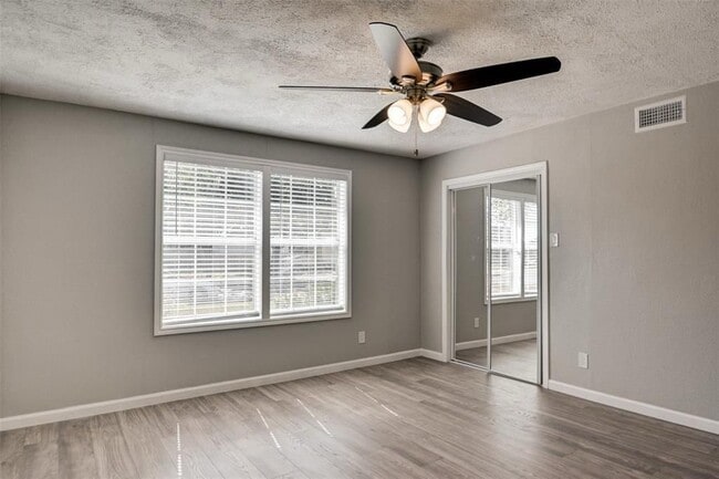 Building Photo - 7906 Hammerly Blvd