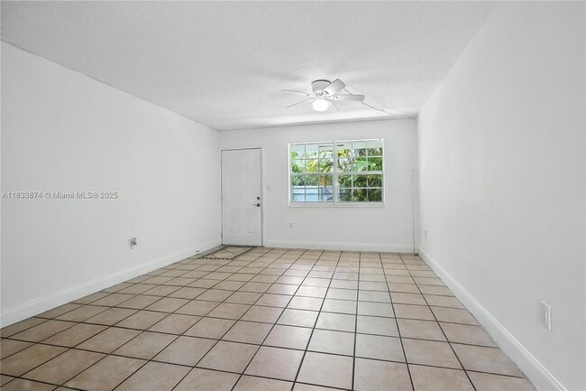 Building Photo - 10848 NE 3rd Ct
