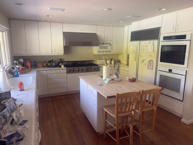 Foto del edificio - 3900 SW 75th Ave