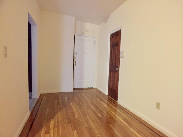 Foto del edificio - 1 bedroom in New York NY 10040