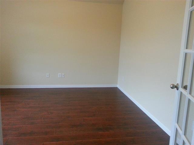 Foto del edificio - 2209 Sun Creek Dr