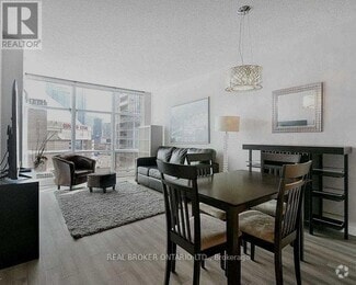 Building Photo - 1512-10-910 Navy Wharf Ct