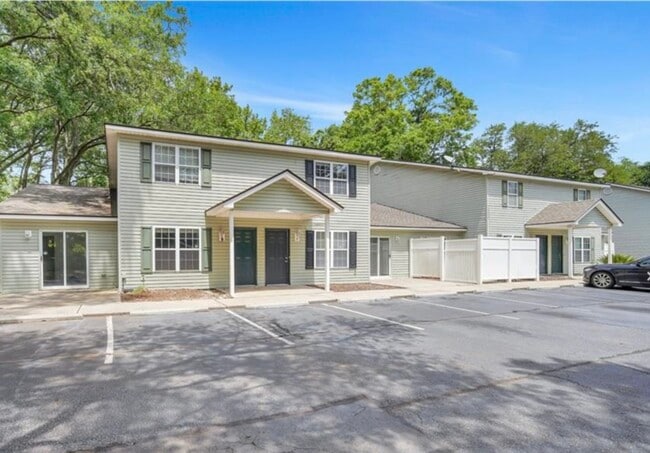 Building Photo - 50 Marshland Rd