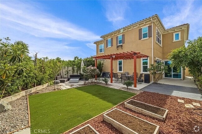 Building Photo - 5202 Arlington Dr