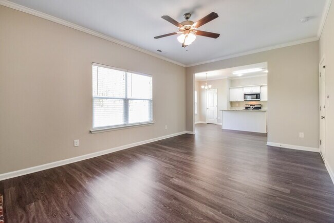 Foto del edificio - 643 Fieldcrest Dr