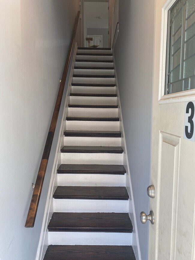 Foto del edificio - 437 Wheaton Ave