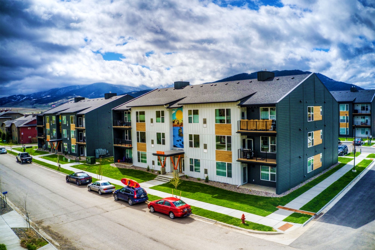 2221 Willow Dr Unit 99, Livingston, MT 59047 Condo for Rent in